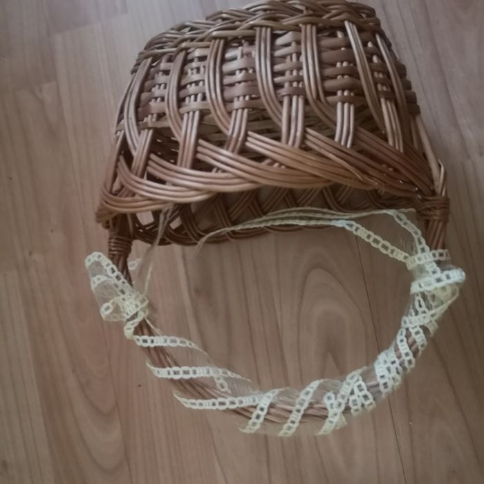 Za trzy  koszyczki  wiklinowe