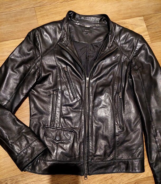 Куртка шкіряна жіноча