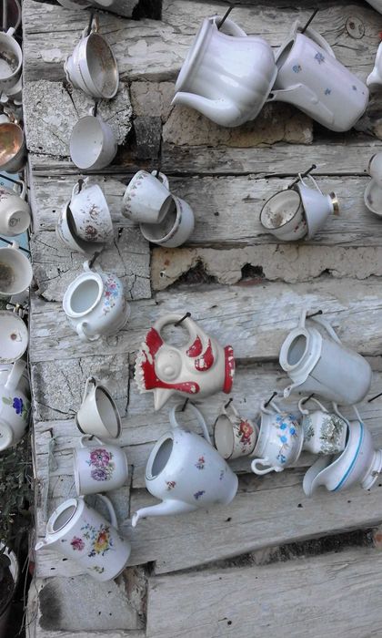 Porcelanowe kubki i dzbanki