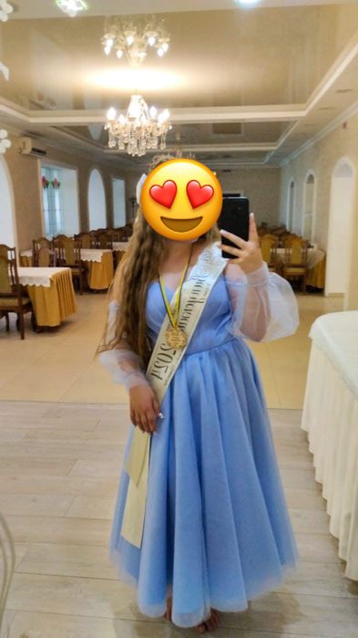 Продам святкову сукню