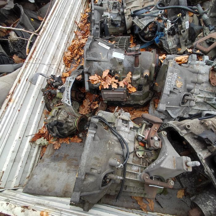 Volkswagen Sharan Galaxy golf passat B5 b6 B4 b2b3 skrzynia biegów silnik renault citroen peugeot 1.6 hdi klapa tyl drzwi przód przesuwne rozrusznik