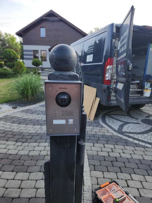 Wideodomofon Hikvision + montaż Sterowanie z telefonu furtką i bramą