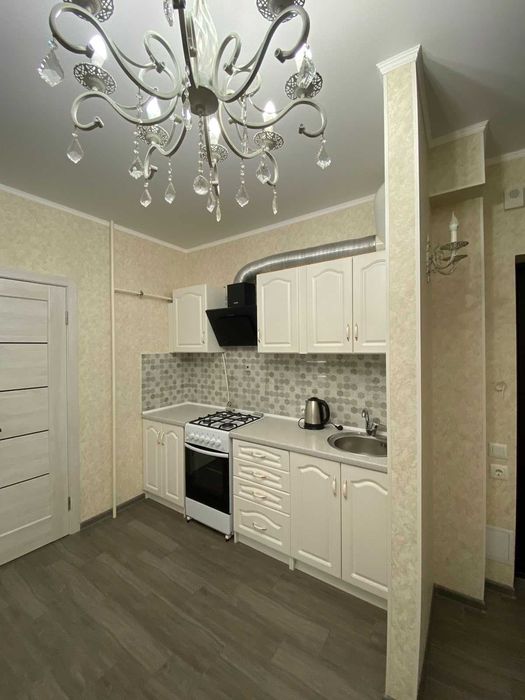 Продам 2 кімнатну квартиру з ремонтом на вул. Сахарова