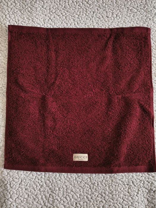 Oryginalny Ręcznik GUCCI Beauty Burgundy (Unikat VIP Gift, Pudełko)