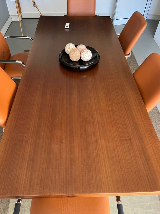 Mesa de jantar ou escritório em madeira maciça