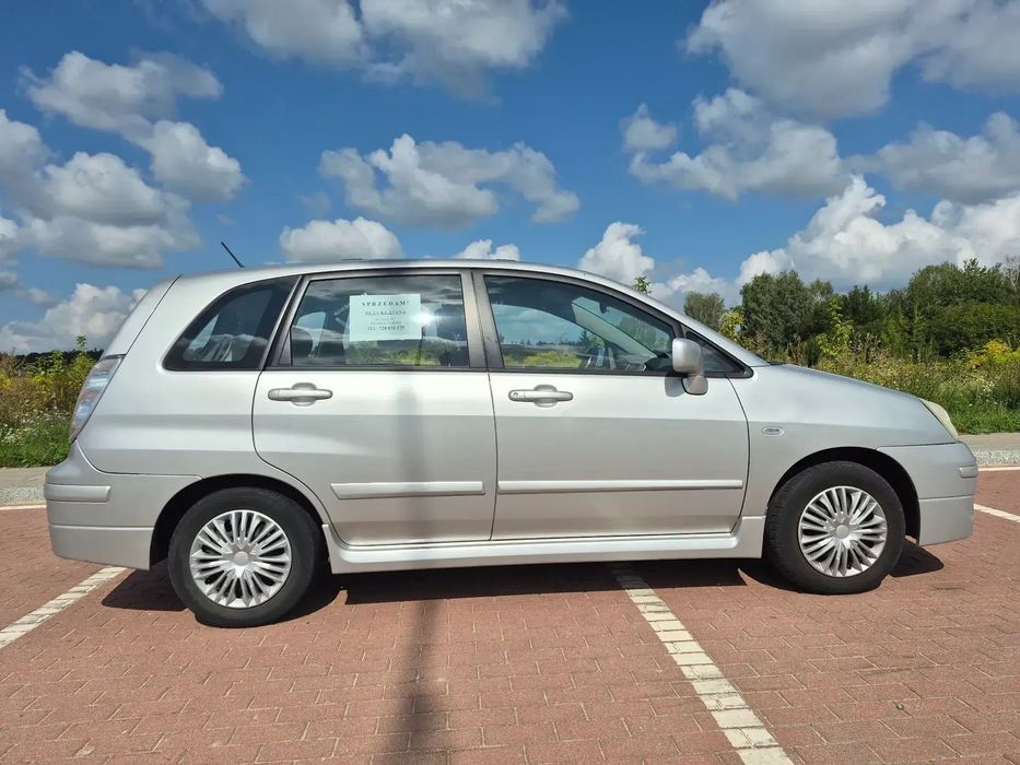 Suzuki Liana