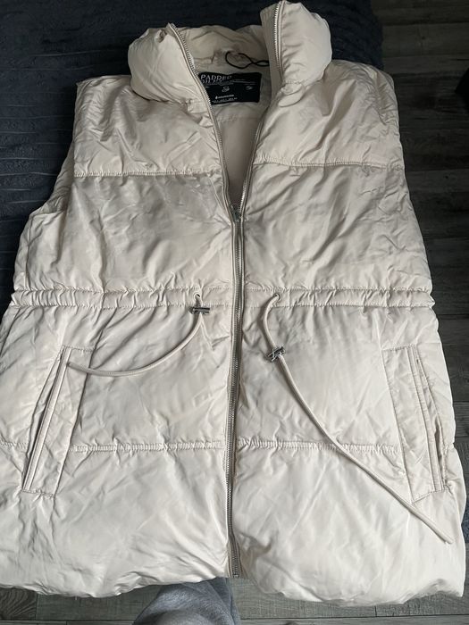 Продаю безрукавку Stradivarius