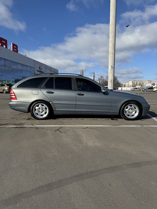 Mercedes-Benz C-Class 2003 VIN WDB2032081F524624 фото оголошення 5 з 8