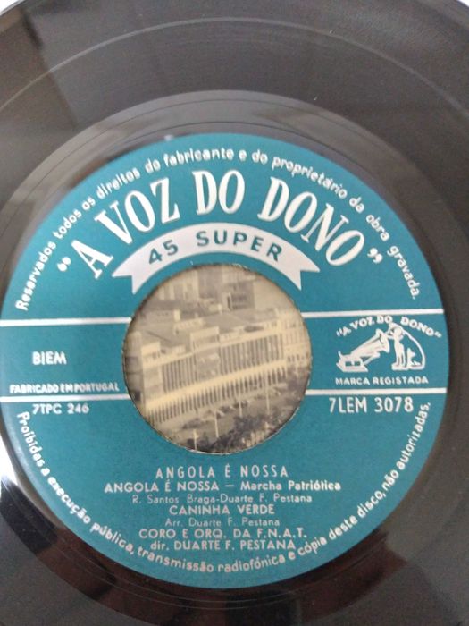 ANGOLA É NOSSA - Coro e Orquestra  da FNAT (1961)