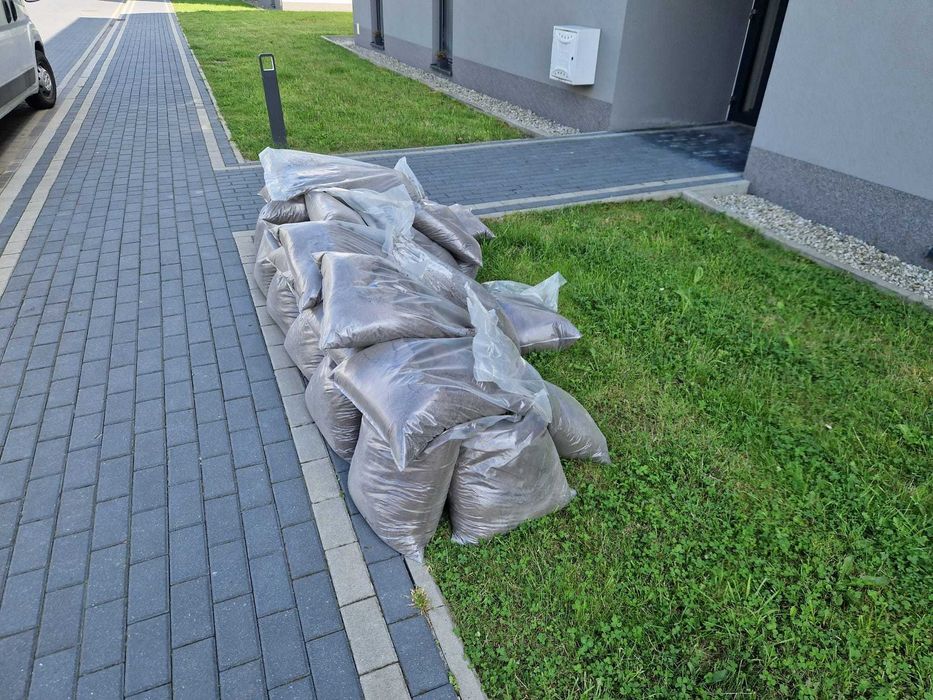 Ziemia Humus Czarnoziem Workowany - Ziemia w workach - TRANSPORT