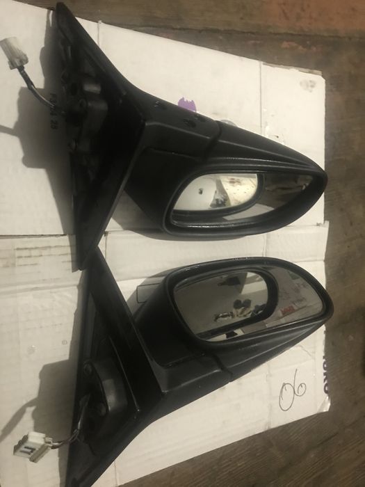 Продам дзеркала Suzuki Baleno 98р 1,6 бен