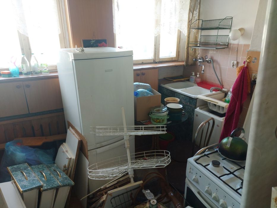 Opróżnianie Mieszkań Domów Strychów Piwnic Garaży Wywóz Gratów