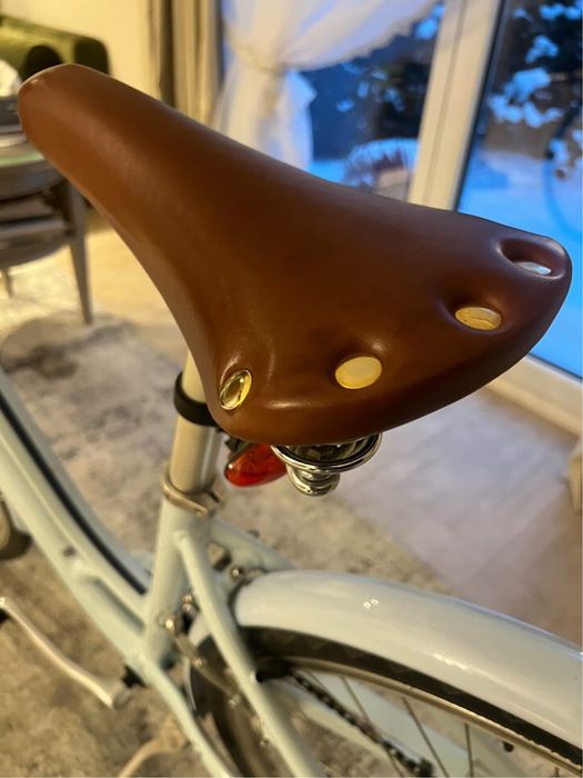 Rower Giant Flourish