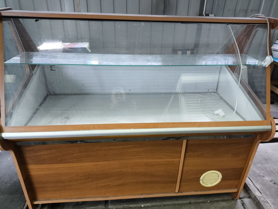 Холодильные витрины, оборудование для магазина