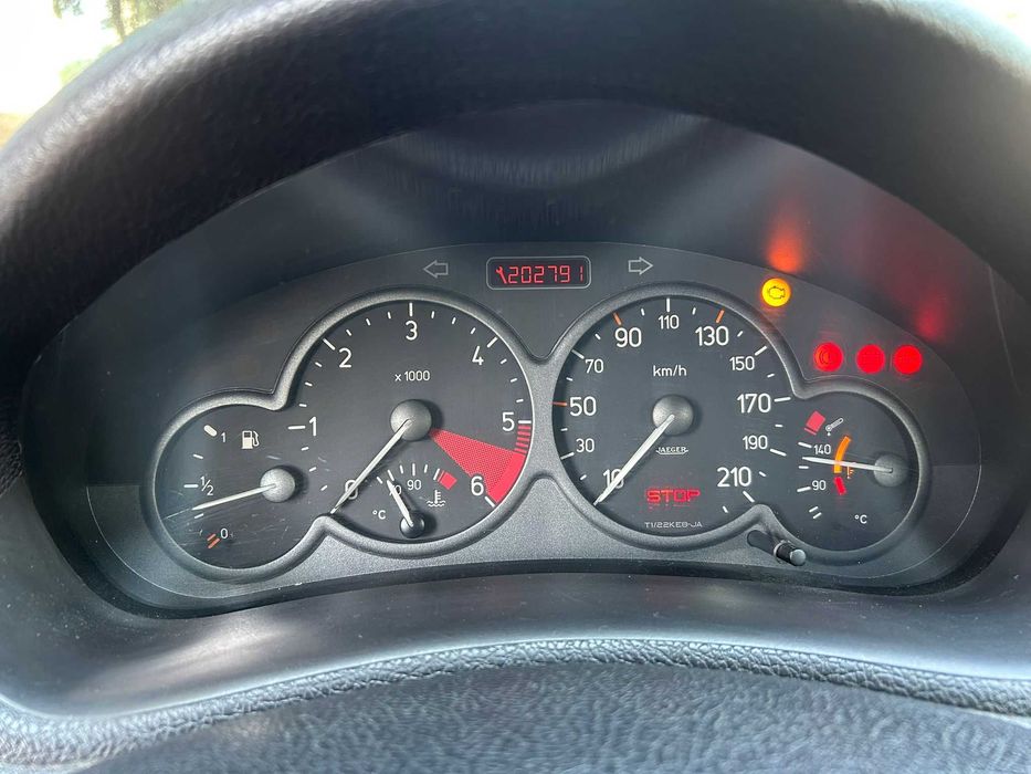 Peugeot 206 2.0 HDi, de Setembro 2000 com < 203.000 km