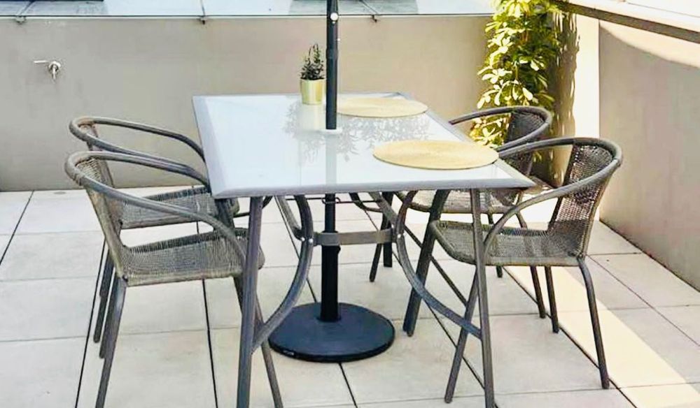 Mesa jardim e cadeiras