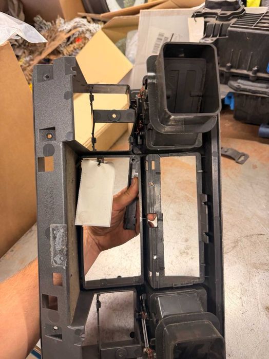Land Rover Discovery consola radio original