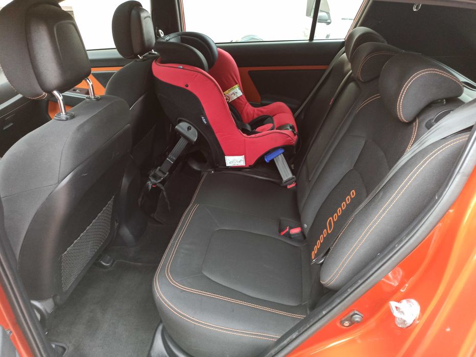 Fotelik samochodowy Axkid minikid 2.0 0-25 kg tyłem