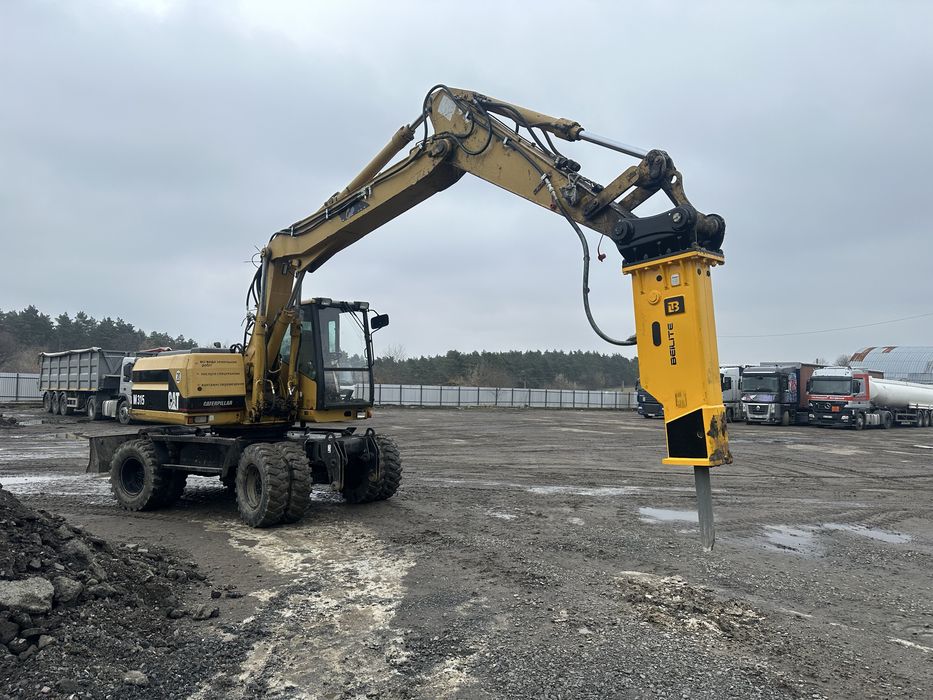 Надаємо послуги колісного екскаватора з гідромолотом Cat M315