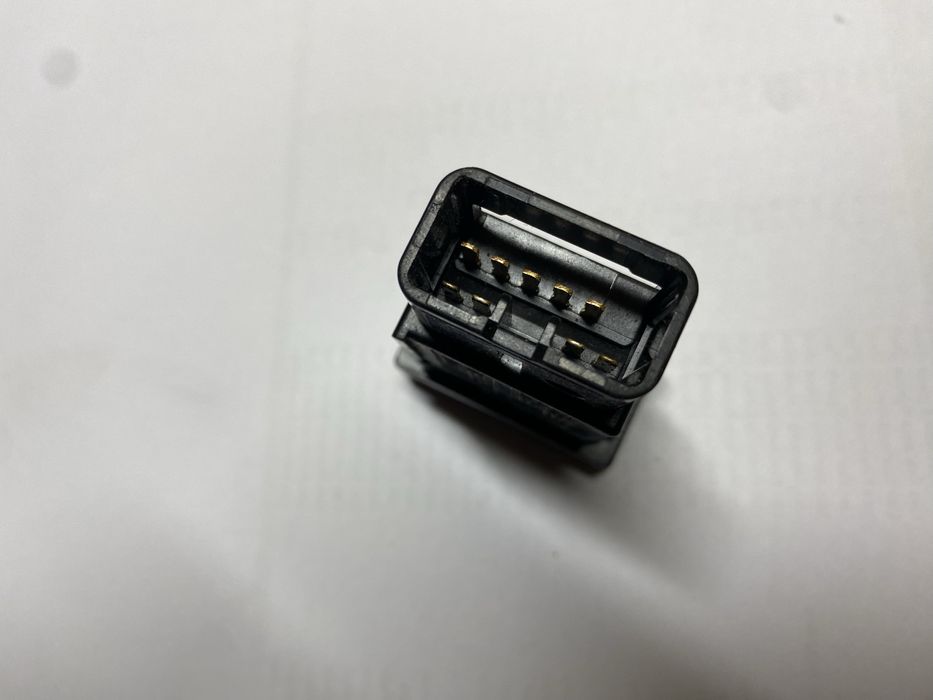 Toyota Avensis T25 кнопка аварійки, сигналізації. Вимикач Тойота Авенс