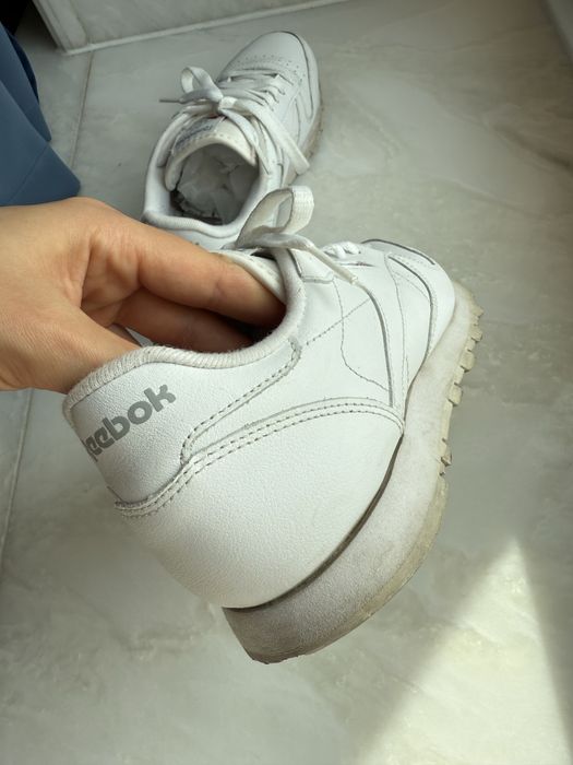 Buty sportowe Reebok Classic białe skórzane 38,5