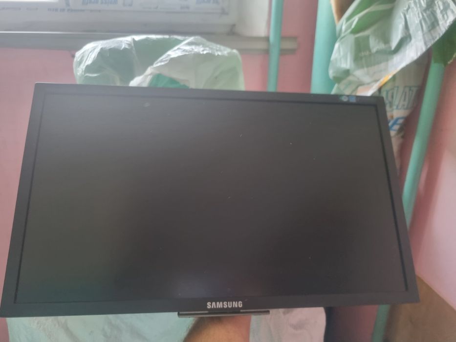 Продам монитор Samsung f2380 состояние хорошее звоните с 10.00 до 20.0