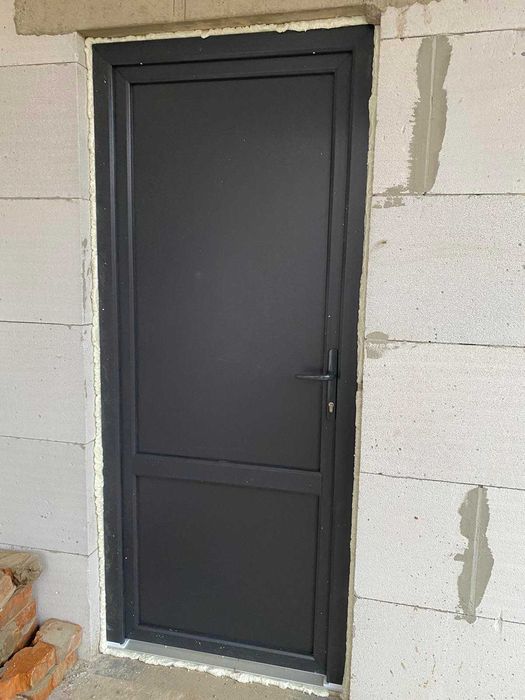 Умань Продам Двері та Вікна Металопластикові. Окна двери дешево