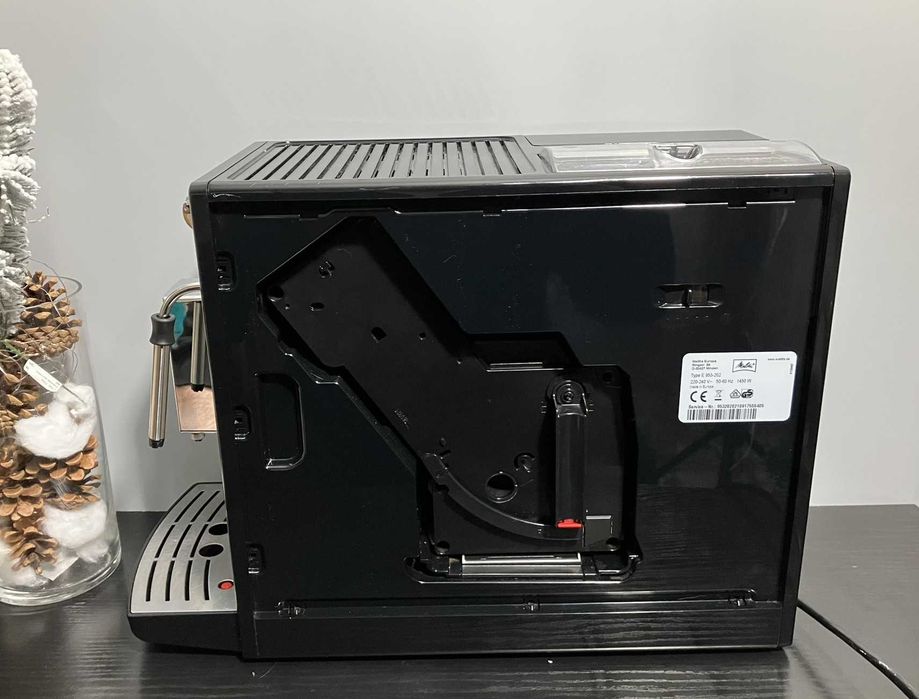 Кавомашина Melitta Solo & Milk — компактна та проста у використанні