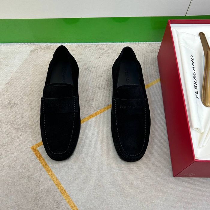 Нові туфлі.FERRAGAMO