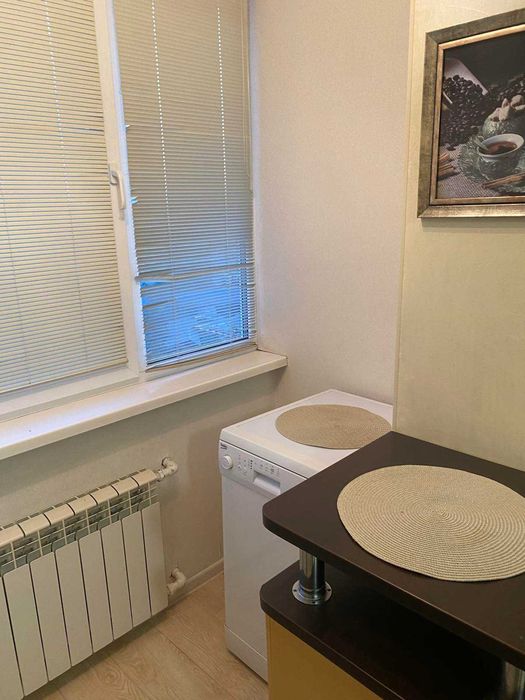 Довготривала оренда 2 кім. кв. по вул. Небесної Сотні