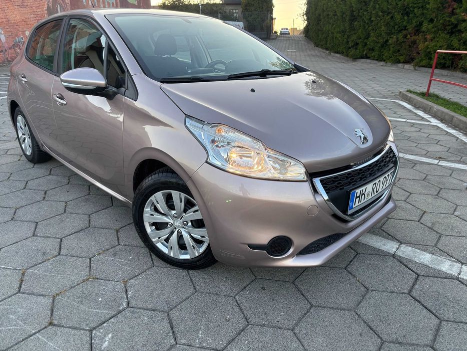 Peugeot 208