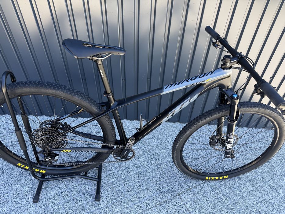 Ktm myroon prestige tamanho S carbono