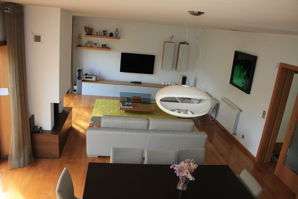 Sofá extensivel em pele (4 lugares)