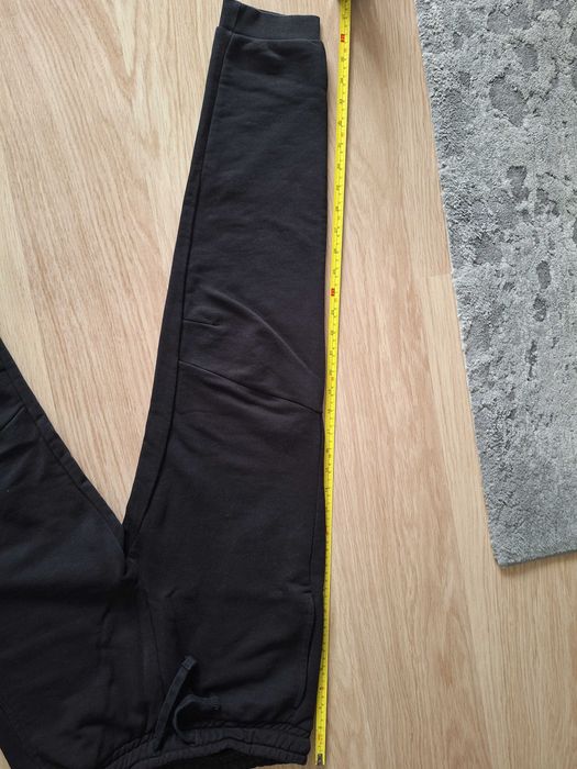 Spodnie 4 F w rozmiarze 158cm