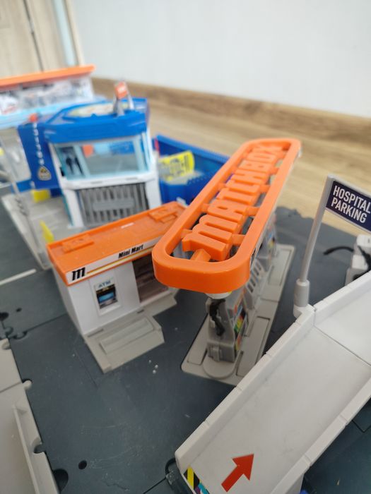 Zestaw Matchbox - Stacja paliw
