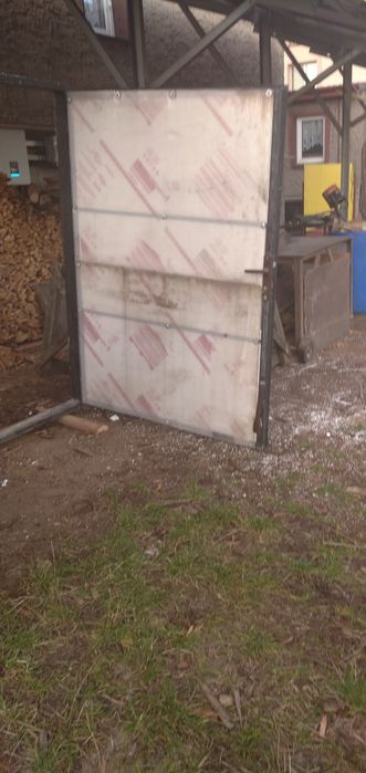 Drzwi garażowe metalowe