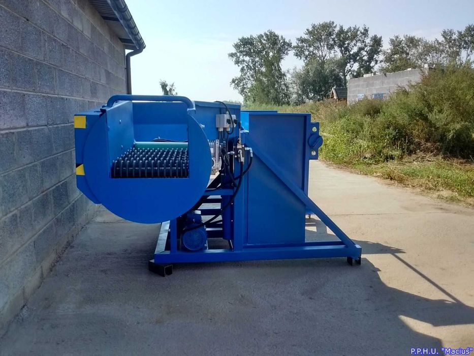 Nowa wywrotnica skrzyniopalet W-700 - producent