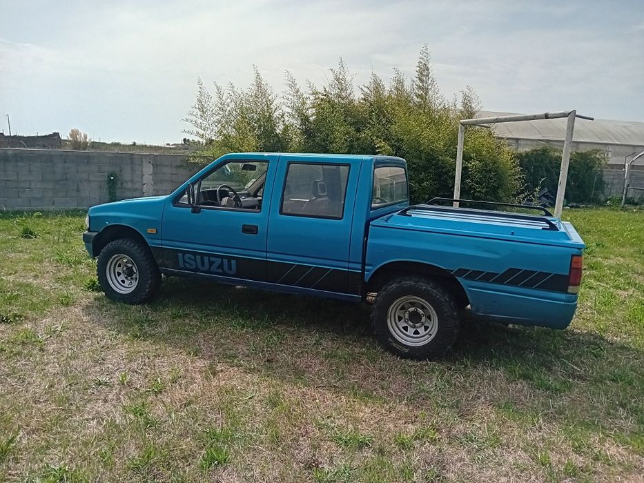 Vendo isuzu 4x2 1989