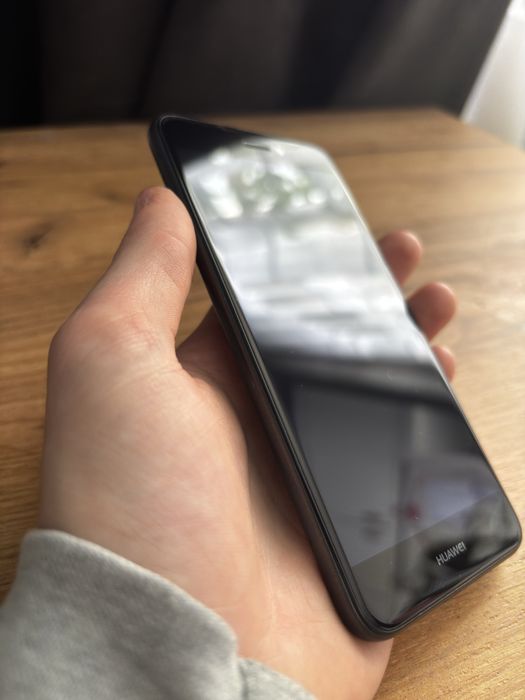 Sprzedam telefon Huawei P9 lite 2017