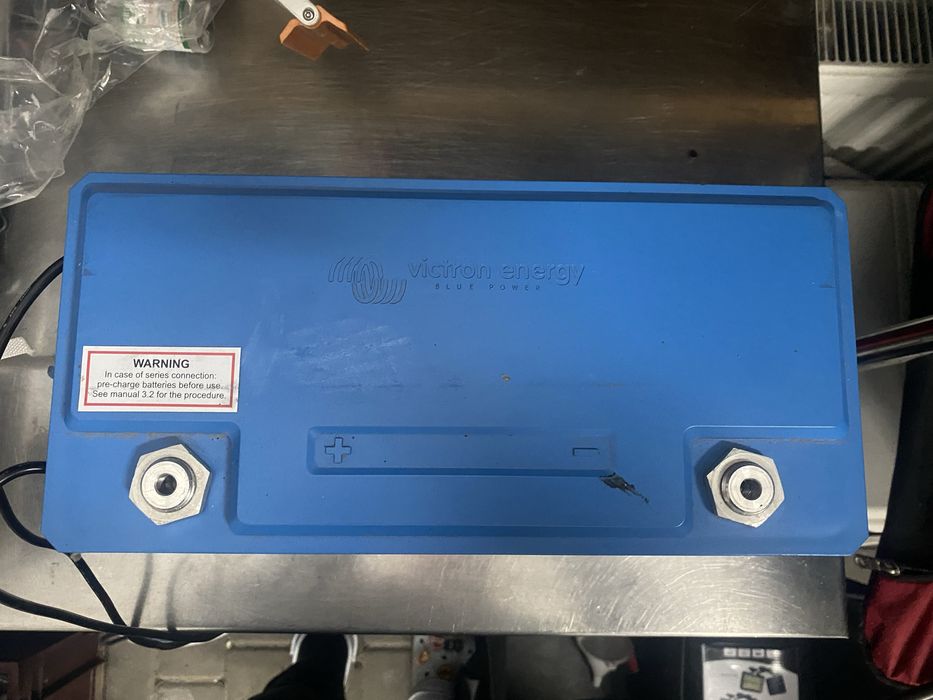 Аккумулятор Victron 12.8V LiFePO4 100Ah