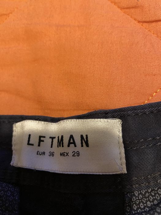 Calças sarja lefties