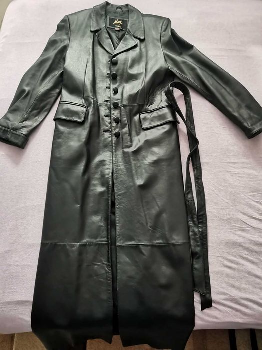 Терміново! Плащ шкіряний жіночий.
