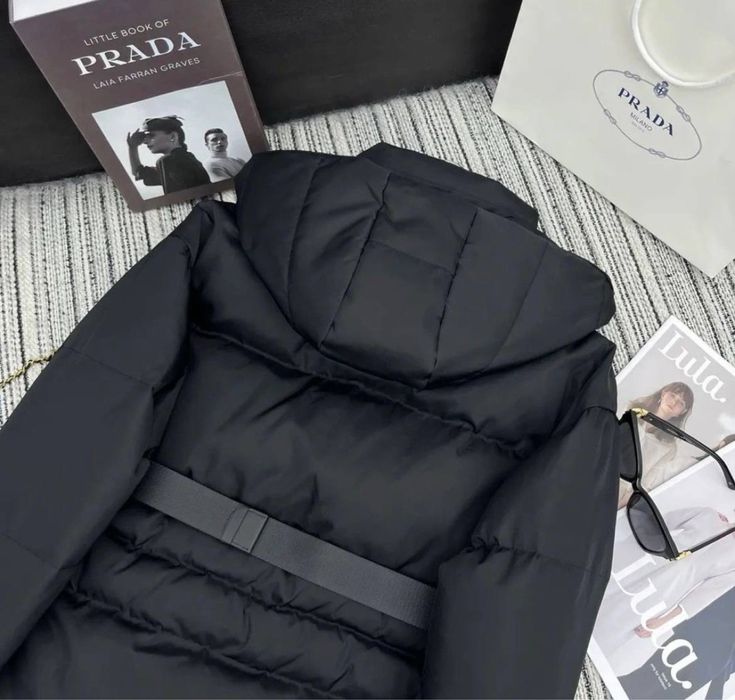 Зимова жіноча курточка Prada Прада