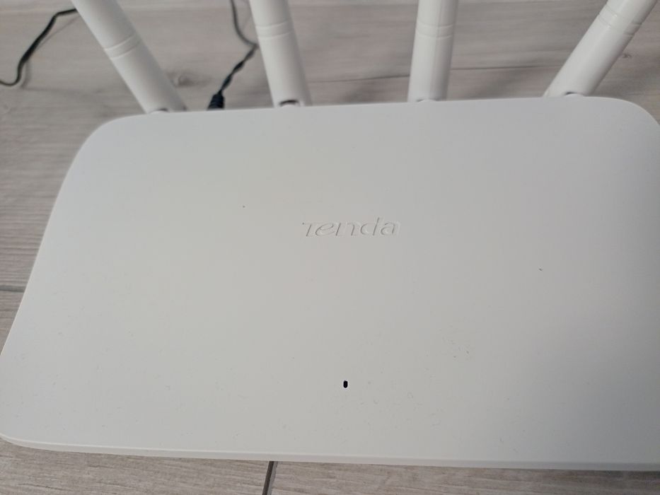 Routery bezprzewodowe Tenda F6 i F3 / TP-LINK