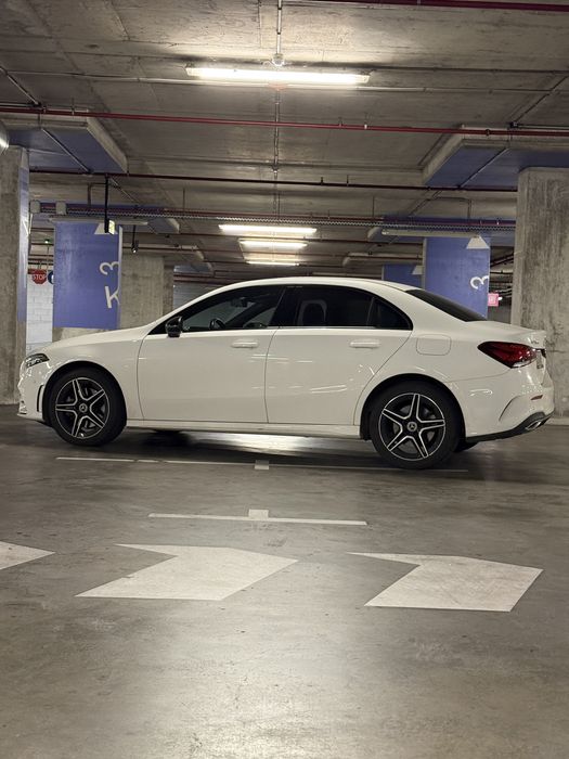 Mercedes Benz A250e Limousine AMG Line 8G-DCT