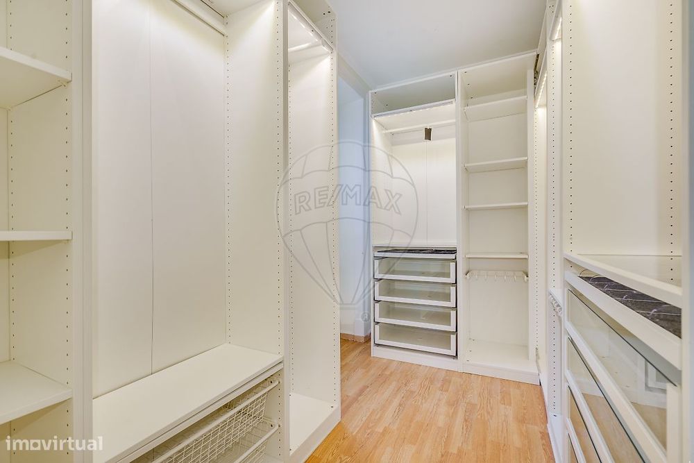 Apartamento T4 para venda