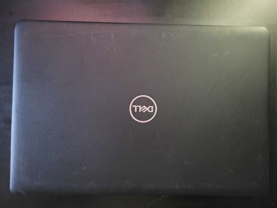 Ноутбук Dell Latitude 3500 / i5-8265U / 8GB RAM / 256 GB SSD