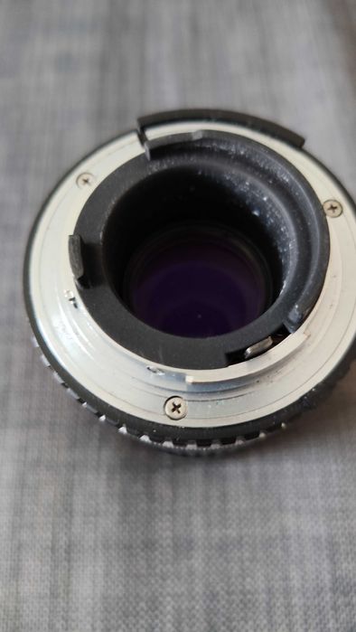 Objetiva Nikon 135mm 2.8 serie E