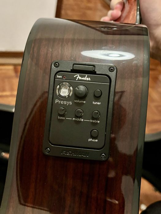 Guitarra Eletroacústica Fender CD-140SCE + Estojo Rígido + Acessórios