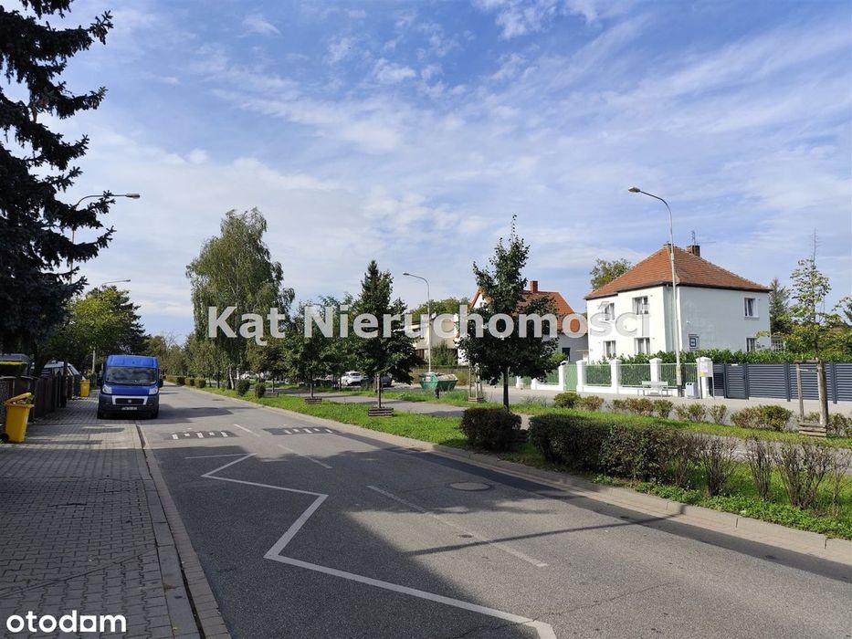 Oporów - Dom na sprzedaż .